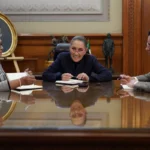 Sheinbaum dialoga con papa León XIV en día de la Virgen de Guadalupe; formaliza la invitación a México