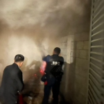 Rescatan a tres trabajadores intoxicados en cisterna; detienen a presunto ladrón de bicicleta en CDMX