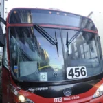 Choque de Metrobús y volcadura de tráiler dejan decenas de lesionados en la CDMX