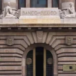 Banxico recorta tasa de interés en medio de rebote inflacionario y guerra en Medio Oriente