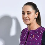 Gobierno y gasolineros acuerdan topes voluntarios para contener inflación en combustibles