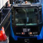 Suspenden parcialmente servicio del Tren Ligero en Ciudad de México por caída de poste eléctrico
