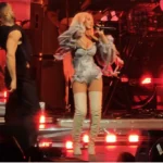 Fans decepcionados por concierto corto de Christina Aguilera en CDMX