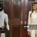 Trump designa a Zuckerberg y Ellison para consejo de IA; Melania presenta androide en Casa Blanca