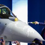 Brasil presenta el primer caza supersónico fabricado en América Latina