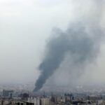 Irán amenaza con “prender fuego” a tropas de EU; ya van más de 2,000 muertos en bombardeos