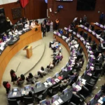 Suspenden en Senado discusión del Plan B electoral por controversia sobre número de regidores