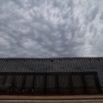 Trump acusa a migrantes de invadir zonas militares designadas en la frontera