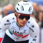 Isaac del Toro fuera de competencia por lesión muscular