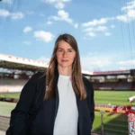 Marie-Louise Eta, primera mujer en dirigir en la historia de la Bundesliga