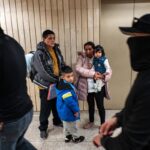 ICE libera a esposa de militar detenida en Fort Polk; CIDH denuncia abusos en misiones cubanas