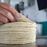 Industriales y gobierno descartan aumento de tortilla pese a anuncio del CNT