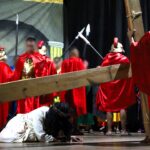 Viacrucis Migrante, quema de Judas y tradiciones marcan Semana Santa en México