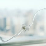 Investigan seis muertes por sueros vitaminados en clínica de Hermosillo; médico prófugo