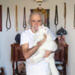 Ramiro Calle describe a los gatos como yoguis naturales y maestros espirituales