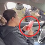 Conductora evita detención de ICE al leer ‘tarjeta roja’ con derechos constitucionales