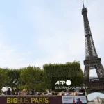 Torre Eiffel y Louvre adelantan cierre por ola de calor en Francia