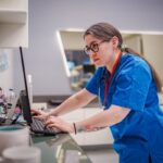 Estudio advierte que modelos de IA médica filtran datos de minorías