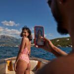 La ostentación digital fascina y repele: el análisis psicológico de las vidas perfectas en redes