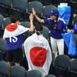 Critican en Japón que hombres limpien estadios pero no sus hogares