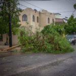 Aumentan costos por siniestros de huracanes en México mientras San Juan, Argentina, enfrenta crisis hídrica