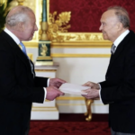 Sheinbaum defiende transparencia de Gertz Manero tras revelarse declaración patrimonial con Rolls Royce y cuentas en el extranjero
