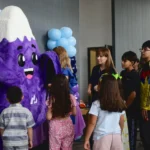 Fundación CIMA x Ti beneficia a hijos de colaboradores y presenta a su mascota Cimita