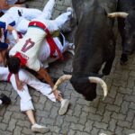 Un herido por cornada y 13 contusionados en el quinto encierro de San Fermín
