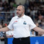 Chus Mateo convoca a 15 jugadores con cinco de la NBA para las ventanas del Mundial 2027