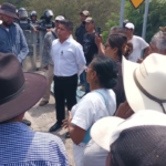 Habitantes indígenas impiden cierre de accesos en autopista México-Acapulco