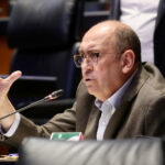 Presenta Rubén Moreira iniciativa para prohibir cancelación automática de vuelos de conexión