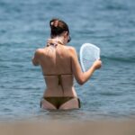 El bikini tanga se consolida como tendencia principal en Europa para el verano 2026
