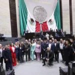 PRI exige comparecencia de secretarios por suspensión de aguacate; Monreal llama a cerrar filas