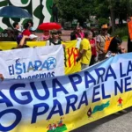 Exigen en Guadalajara alerta sanitaria por agua con heces y metales pesados durante el ‘Agua KK Fest’