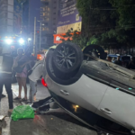 Volcadura en Acapulco deja tres lesionados; testigos señalan exceso de velocidad y ebriedad